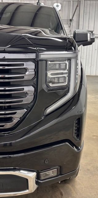 Used 2026 Black GMC Denali Ultimate image 9