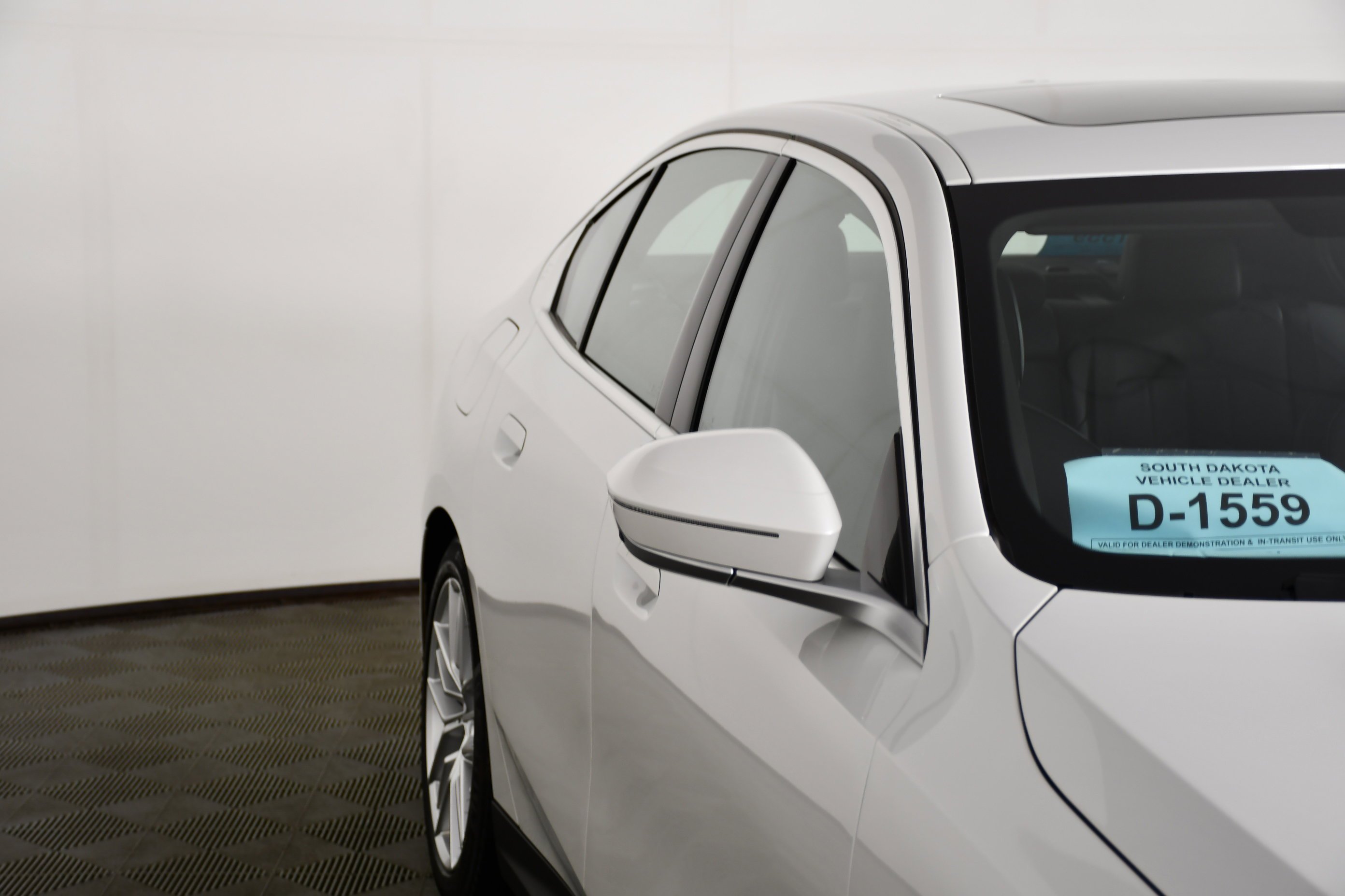 2025 BMW 5 Series 530i - Photo 14