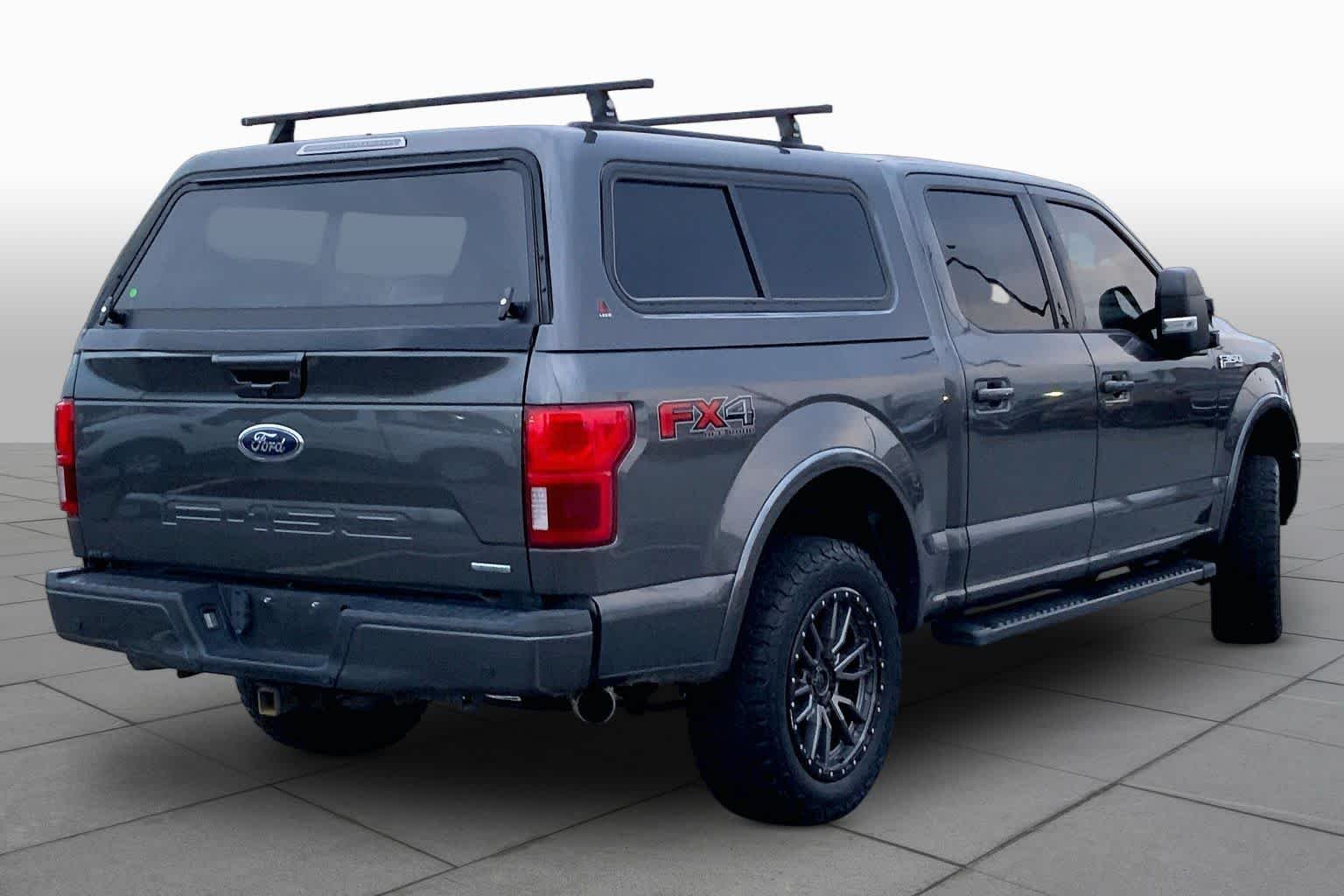 Used 2018 Magnetic Metallic Ford LARIAT image 13
