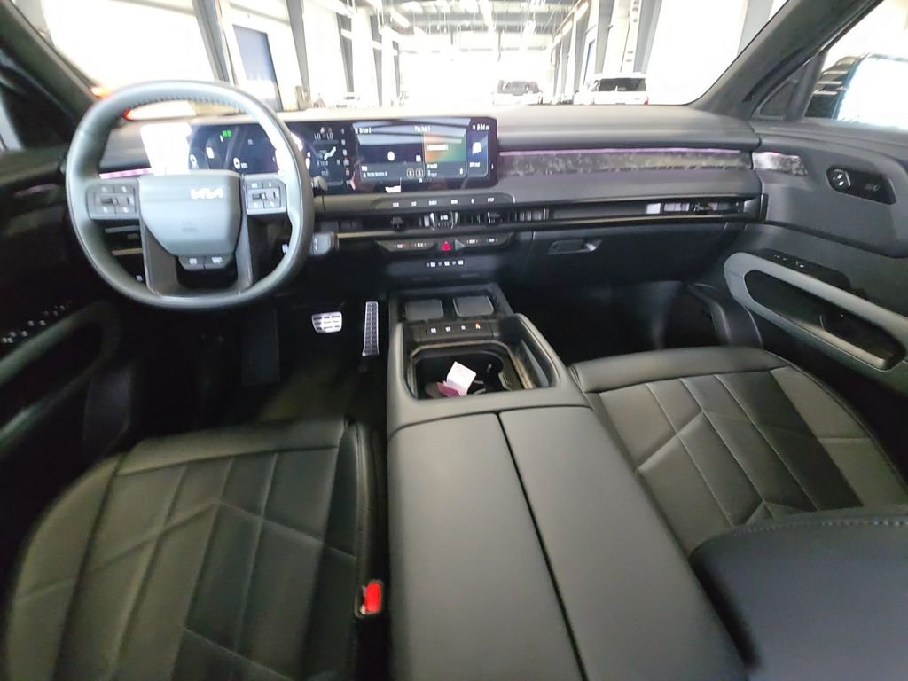Used 2027 White Kia X-Pro SX-Prestige image 21