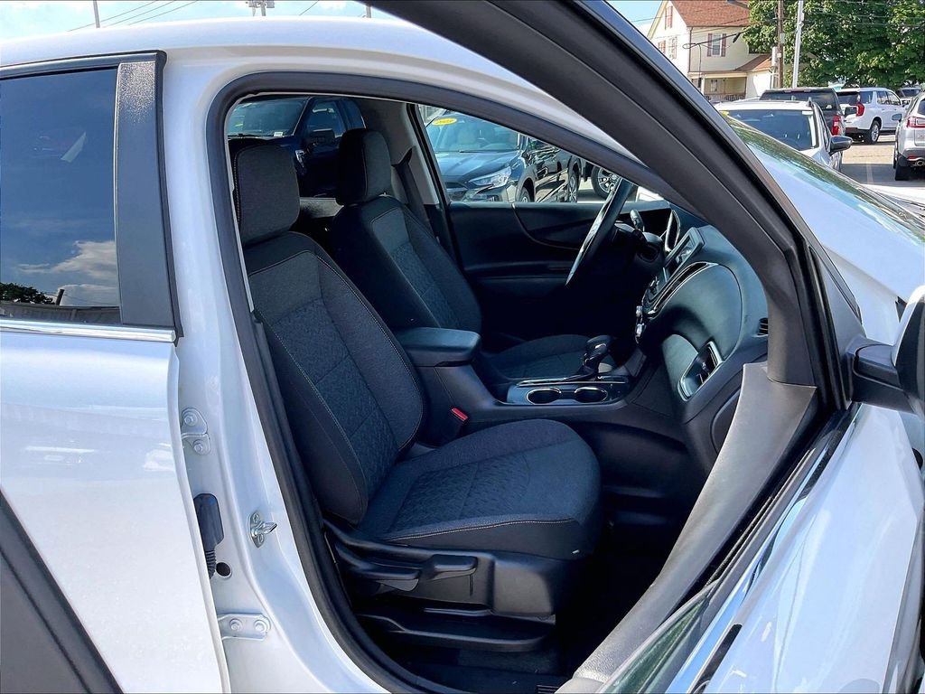 Used 2024 White Chevrolet LT image 11