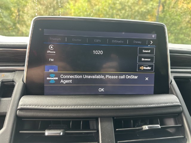 Used 2021 Gray Chevrolet Z71 image 30