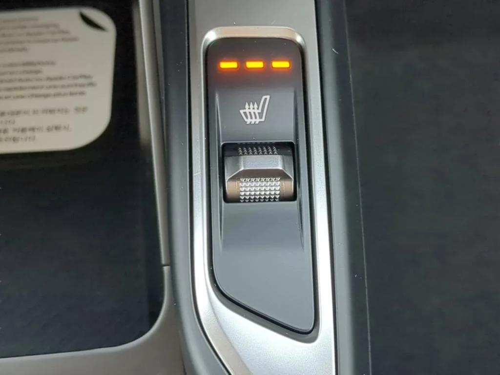 New 2026 Interstellar Gray Kia EX image 28