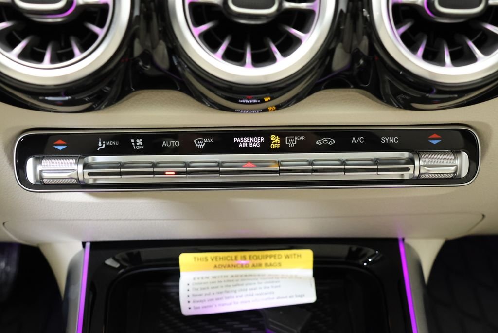 Used 2026 Night Black Mercedes-Benz GLB 250 image 27