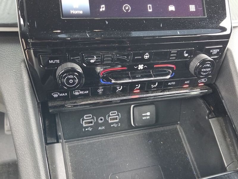 Used 2023 Metallic Jeep Altitude image 22