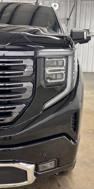 Used 2026 Black GMC Denali Ultimate image 9