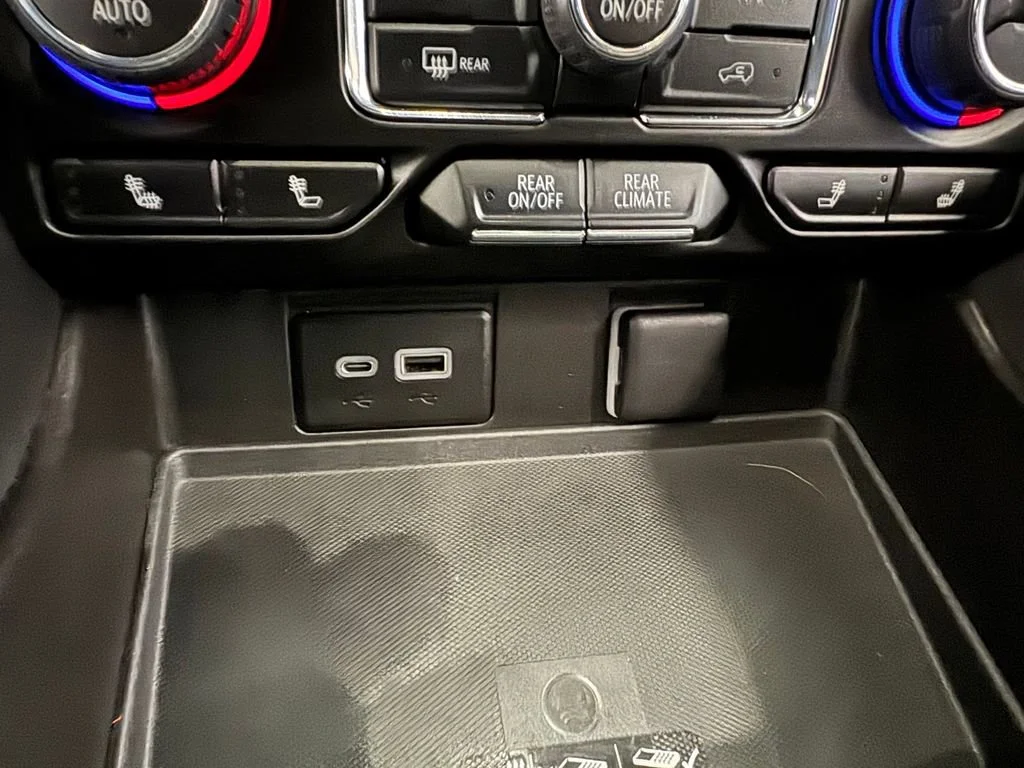 2023 Chevrolet Suburban Z71 - Photo 32