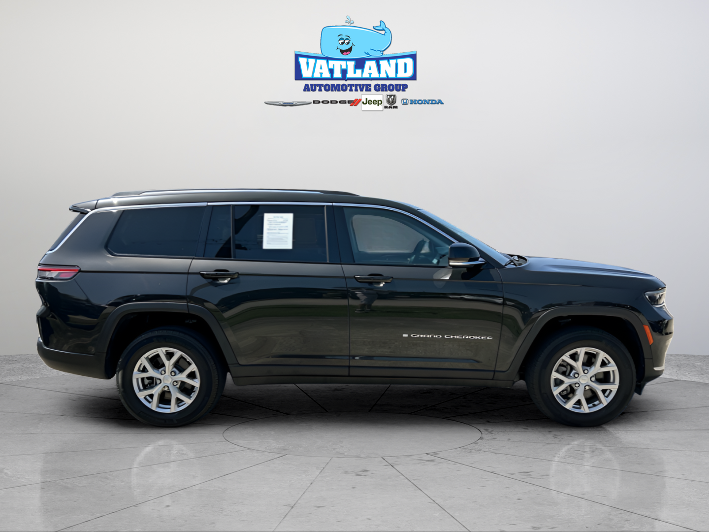 Used 2023 Gray Jeep Limited image 6