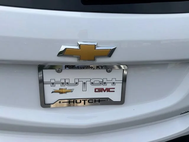 Used 2024 Summit White Chevrolet LT image 17