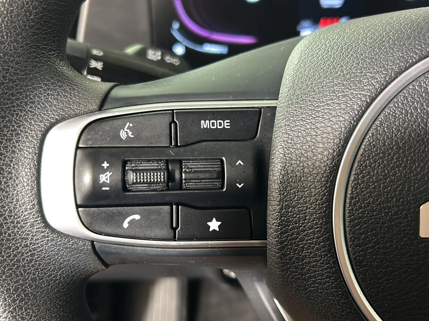 Used 2024 Gravity Gray Kia LX image 19