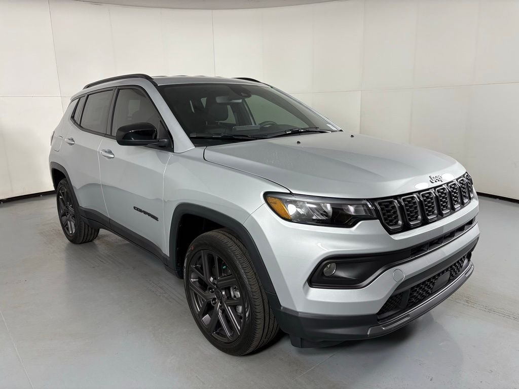 New 2026 Silver Zynith Metallic Clearcoat Jeep Latitude image 2