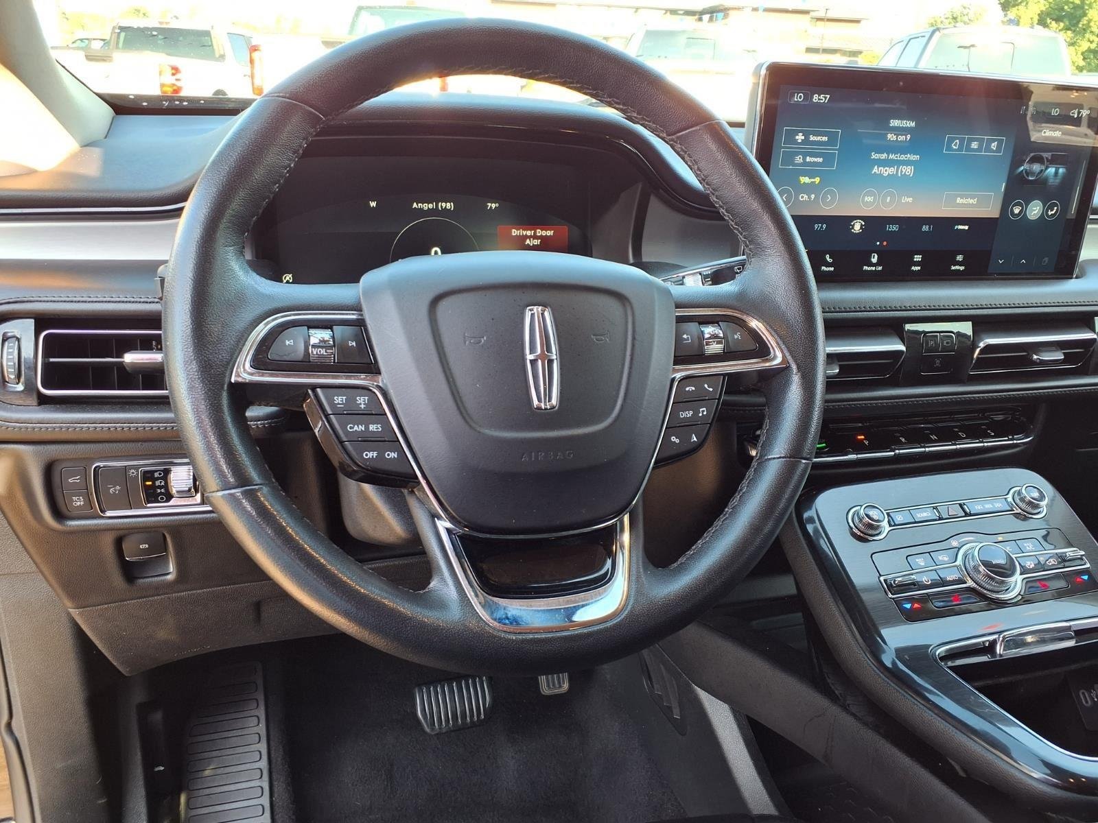 Used 2022 Infinite Black Metallic Clearcoat Lincoln Standard image 18