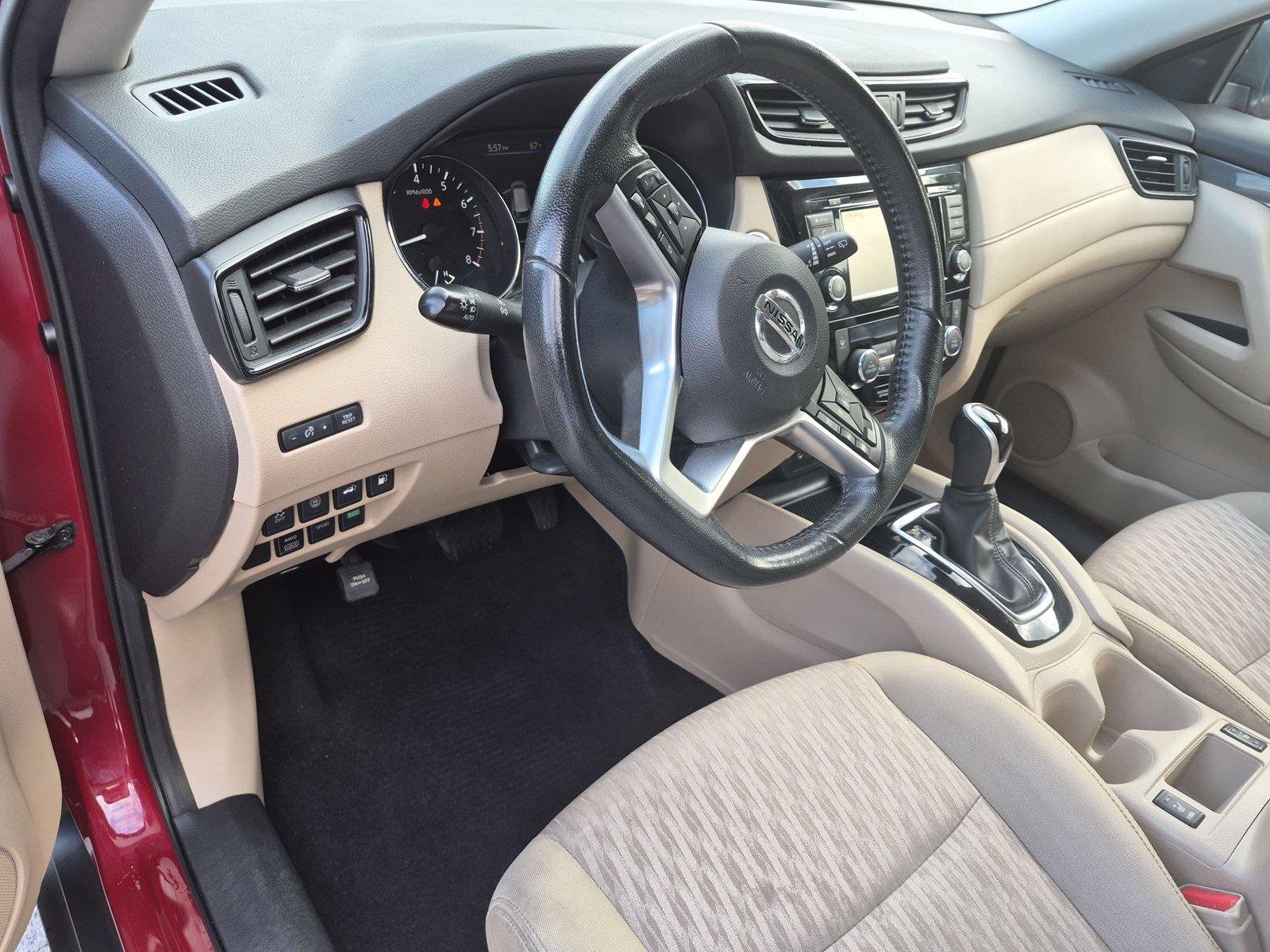 Used 2020 Scarlet Ember Tintcoat Nissan SV image 18