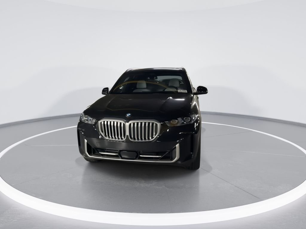 Used 2026 Black Sapphire Metallic BMW xDrive40i image 3