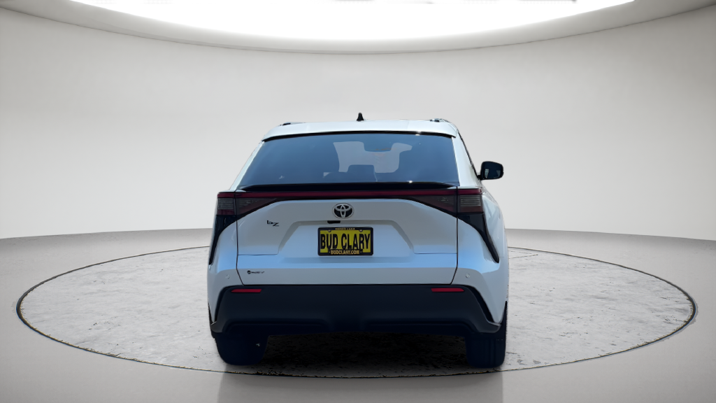 New 2026 Wind Chill Pearl Toyota XLE image 14
