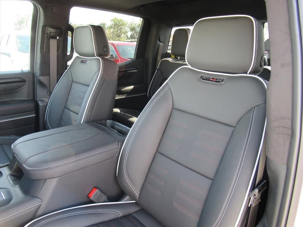 2026 GMC Sierra 1500 AT4X - Photo 17