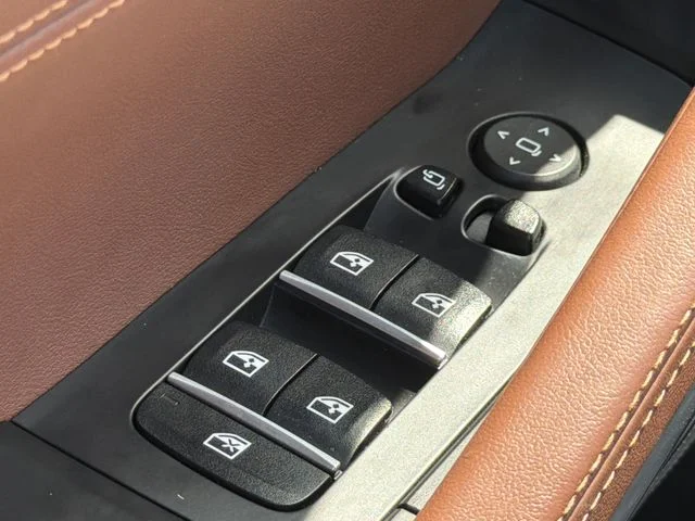 Used 2024 Black BMW xDrive40i image 23