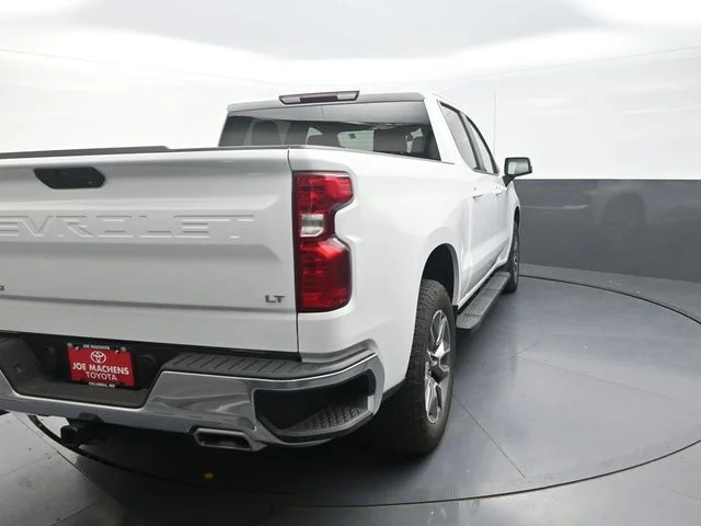 Used 2022 White Chevrolet LT image 8