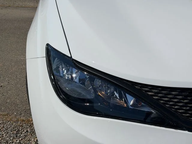 New 2026 Bright White Clear-Coat Exterior Paint Chrysler LX image 5