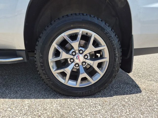 Used 2019 Silver GMC SLE image 9