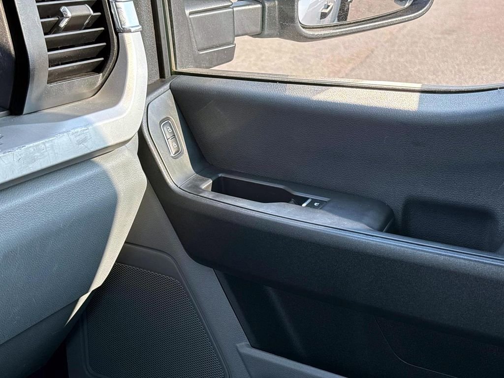 Used 2023 White Ford XL image 27