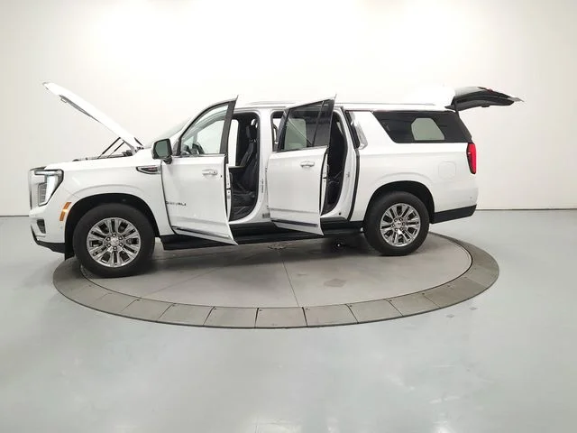 Used 2025 White GMC Denali image 13