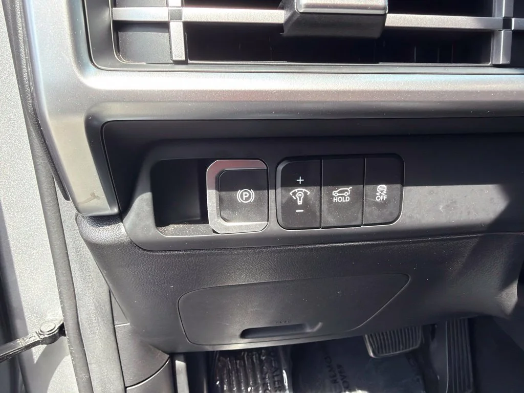 Used 2026 Silver Hyundai SEL image 19