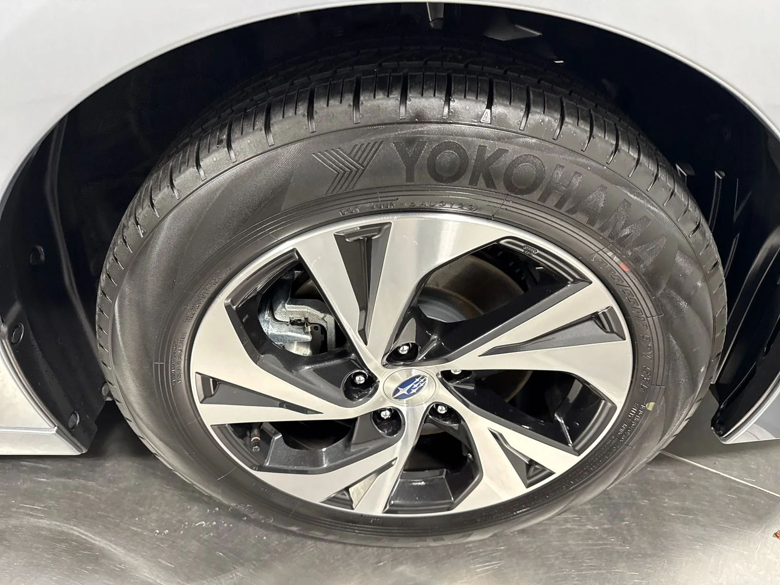 Used 2024 Ice Silver Metallic Subaru Premium image 15