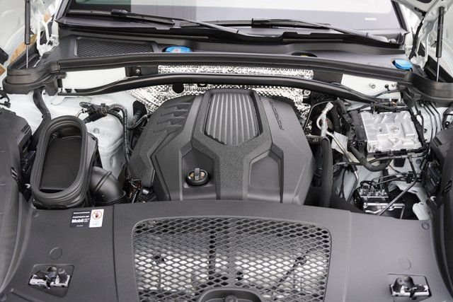 2026 Porsche Macan - Photo 28