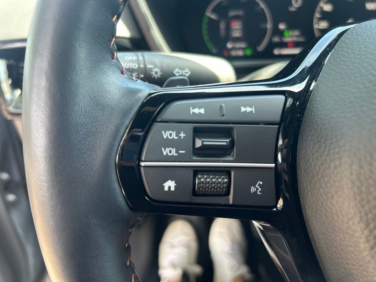 2025 Honda CR-V Sport Touring - Photo 17