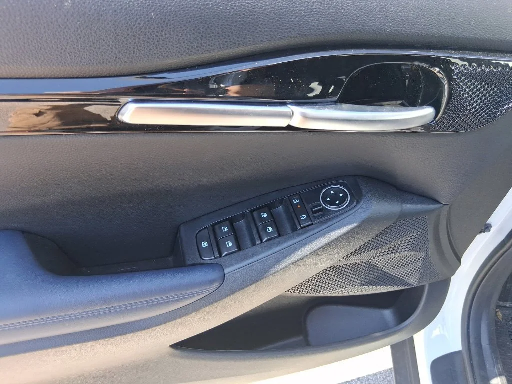 Certified Used 2025 White Kia S image 10