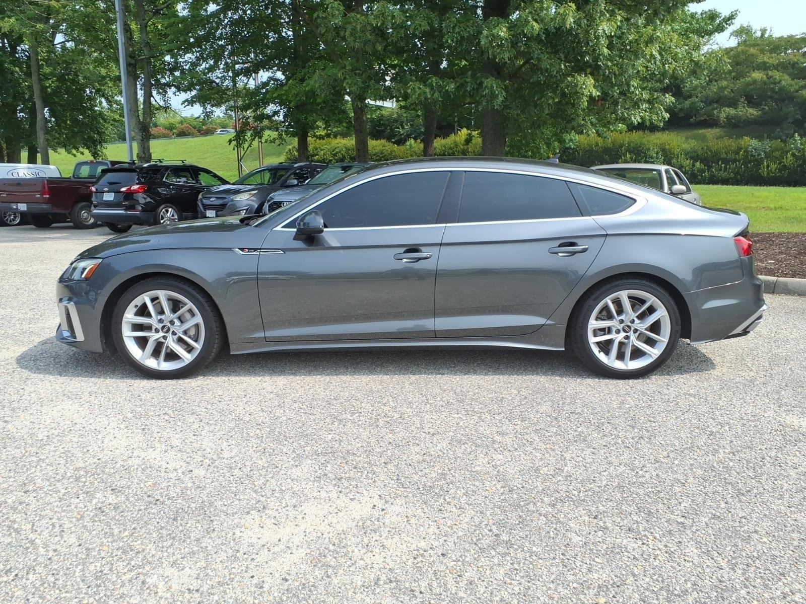 Used 2023 Daytona Gray Pearl Effect Audi S line Premium image 9