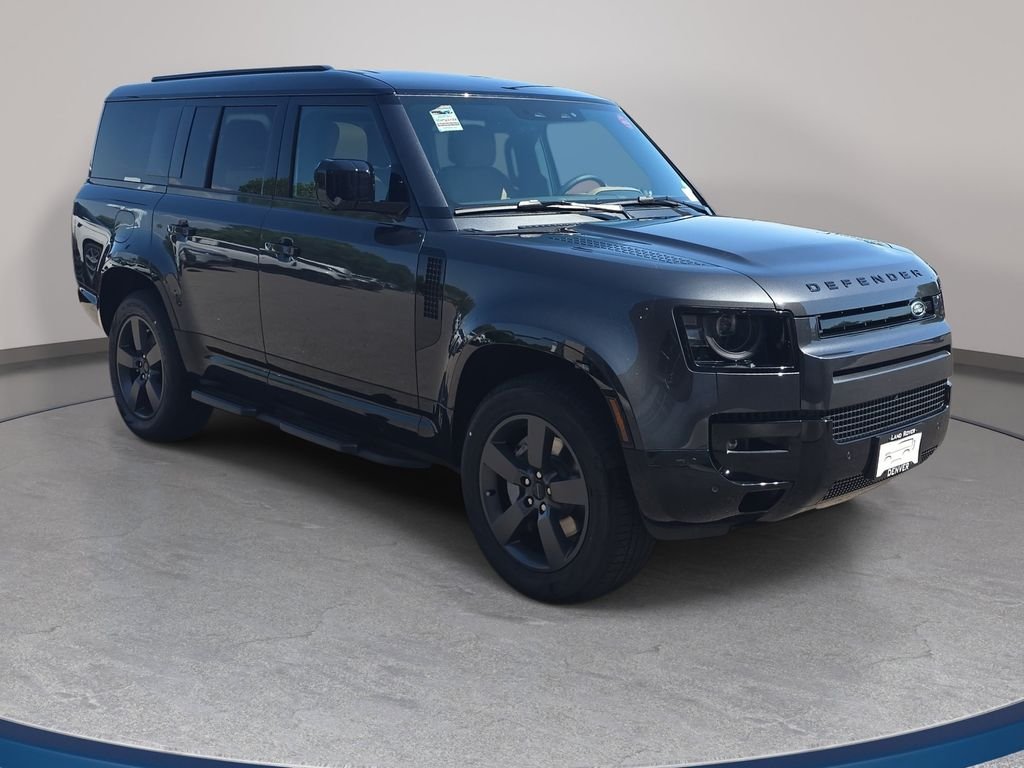 New 2026 Carpathian Grey Land Rover X-Dynamic SE image 3