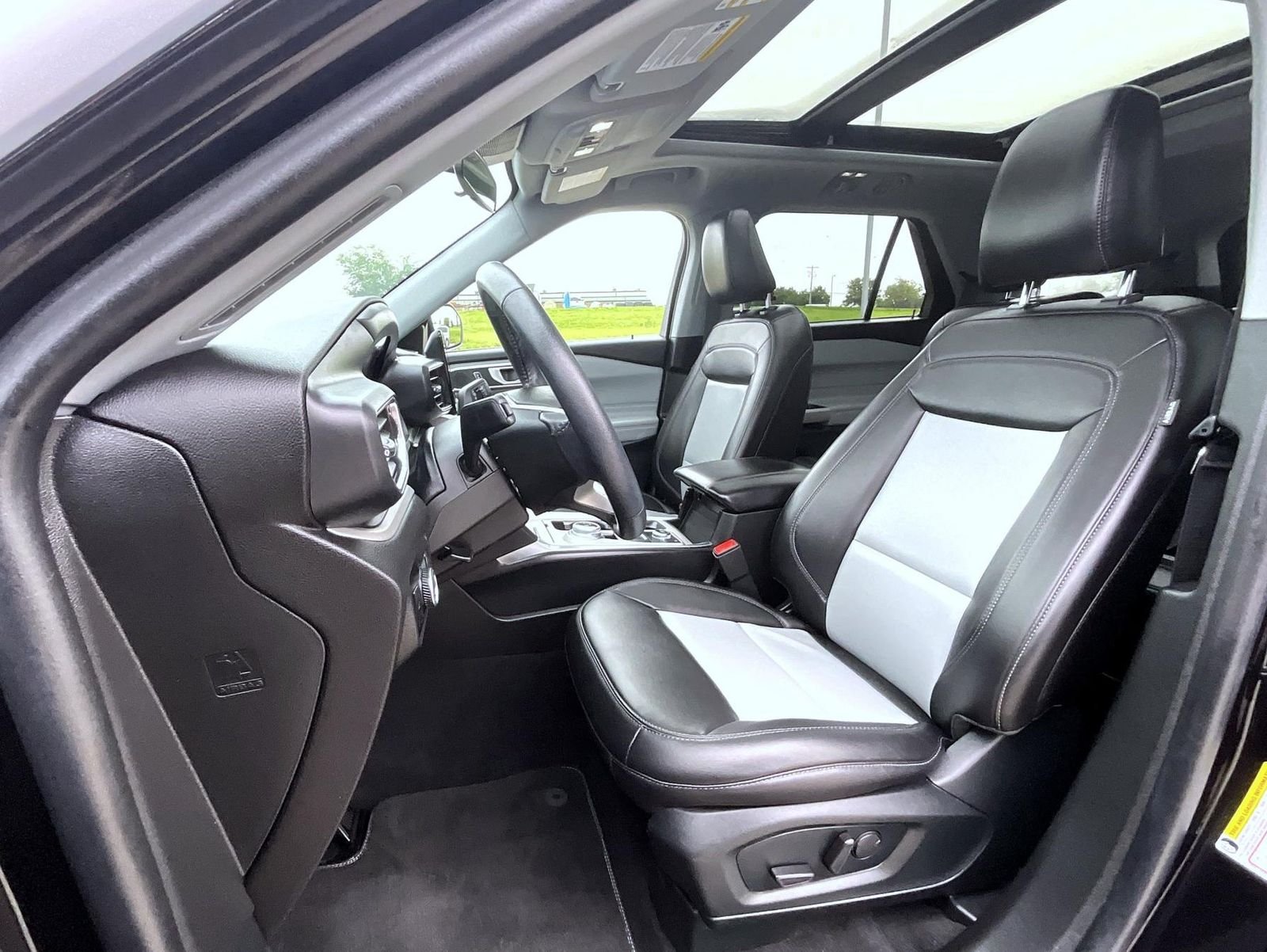 Used 2023 Black Ford XLT image 10