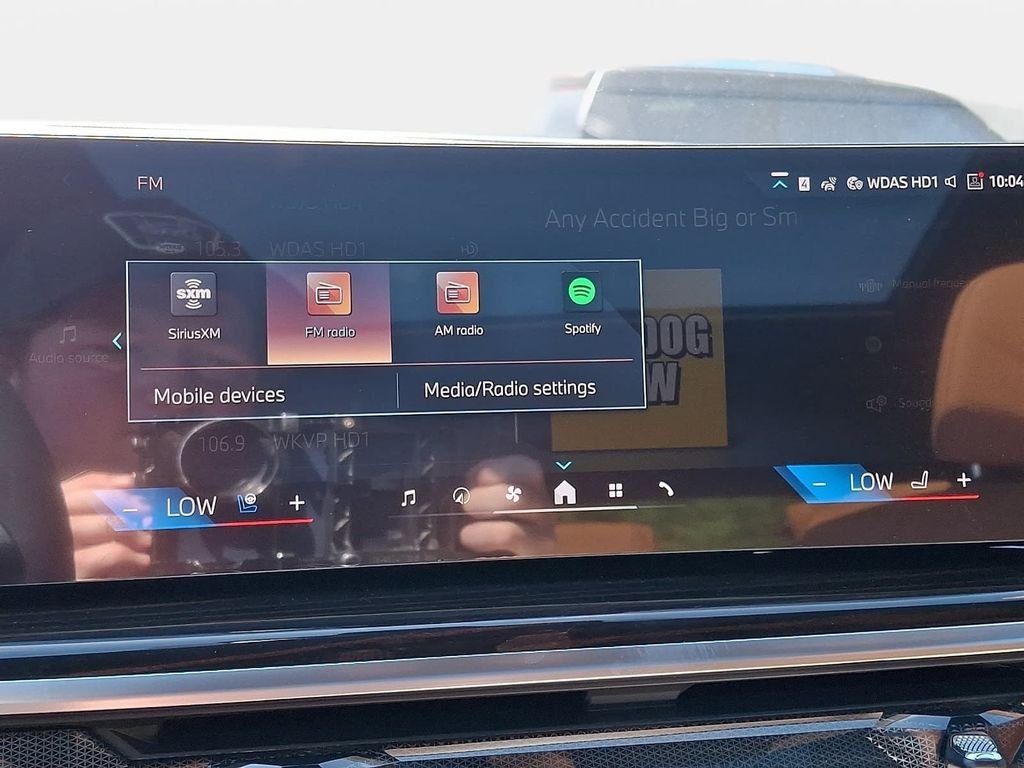 New 2026 Carbon Black Metallic BMW xDrive40i image 17