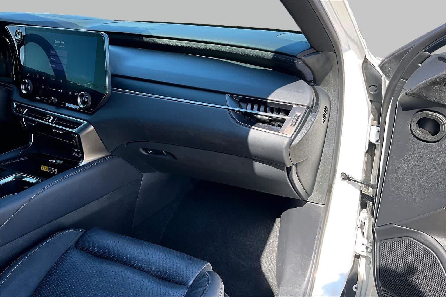 Used 2024 Eminent White Pearl Lexus Luxury image 19