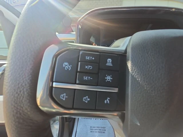 Used 2025 Oxford White Ford King Ranch image 20