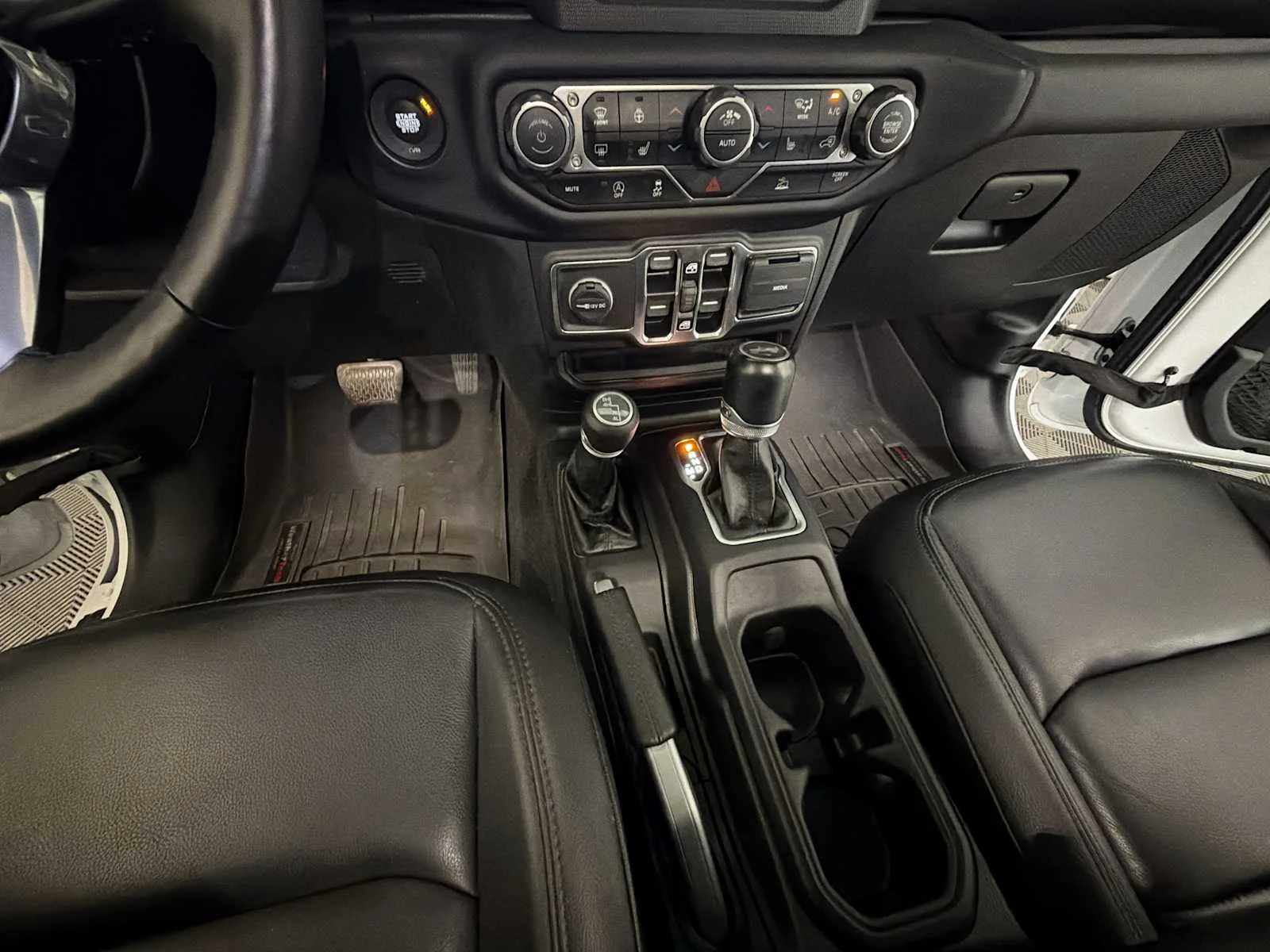 Used 2021 Bright White Clearcoat Jeep Unlimited Sahara Altitude image 18