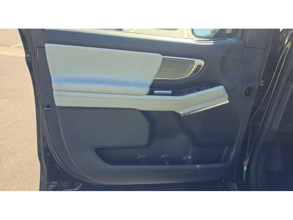 Used 2025 Agate Black Metallic Ford Platinum image 8