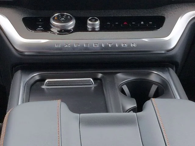 New 2026 Oxford White Ford Tremor® image 19