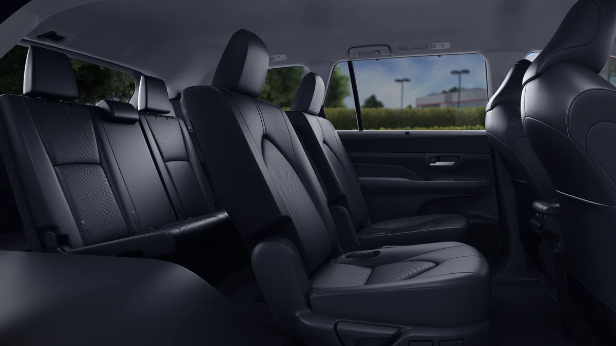 New 2026 Wind Chill Pearl Toyota XLE image 36