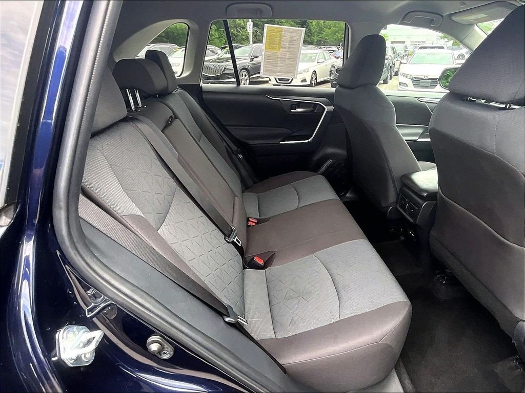 Used 2025  Toyota XLE image 16
