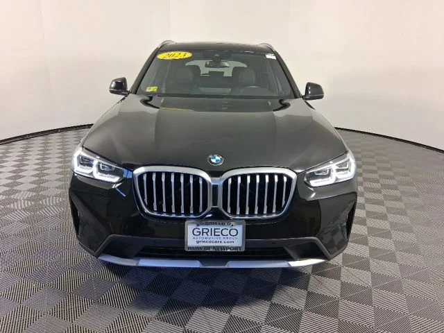 Used 2023 Black BMW xDrive30i image 2