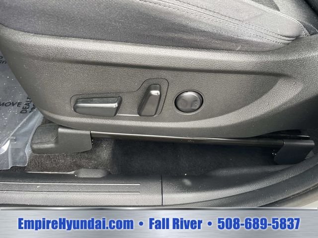 Used 2023 Shimmering Silver Hyundai SEL image 20