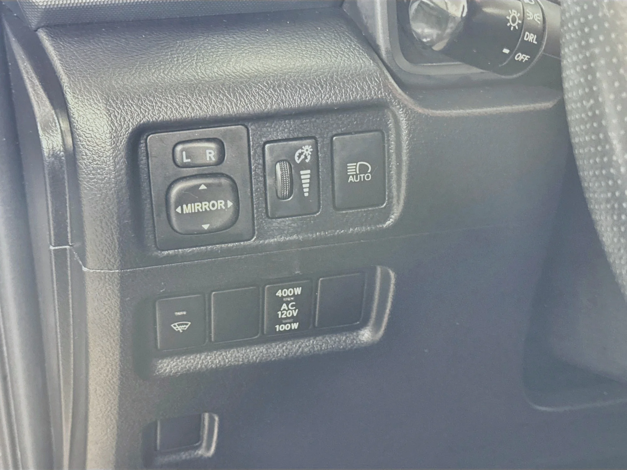 Used 2020 Magnetic Gray Metallic Toyota SR5 Premium image 10