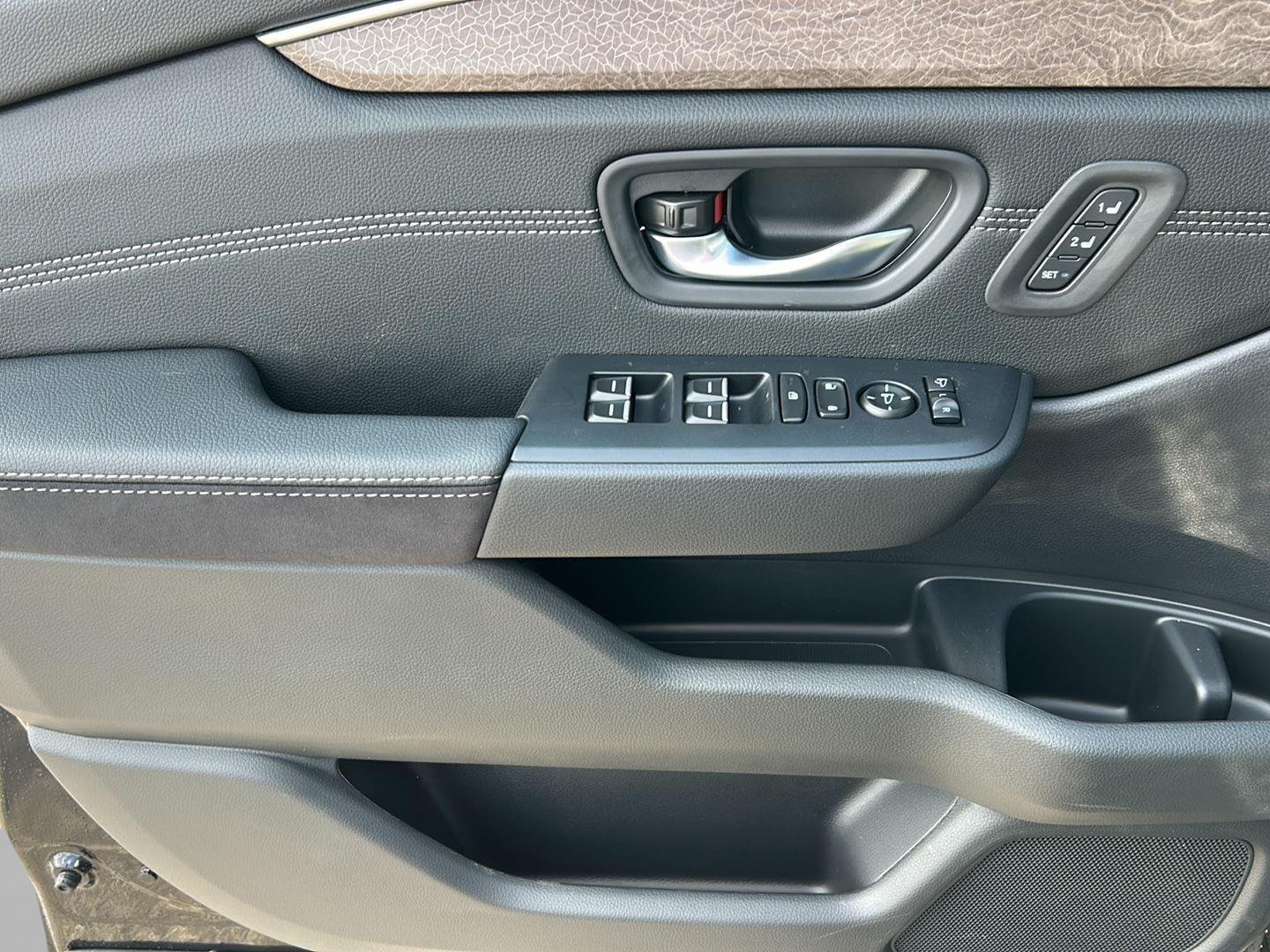 2026 Honda Pilot Elite - Photo 17