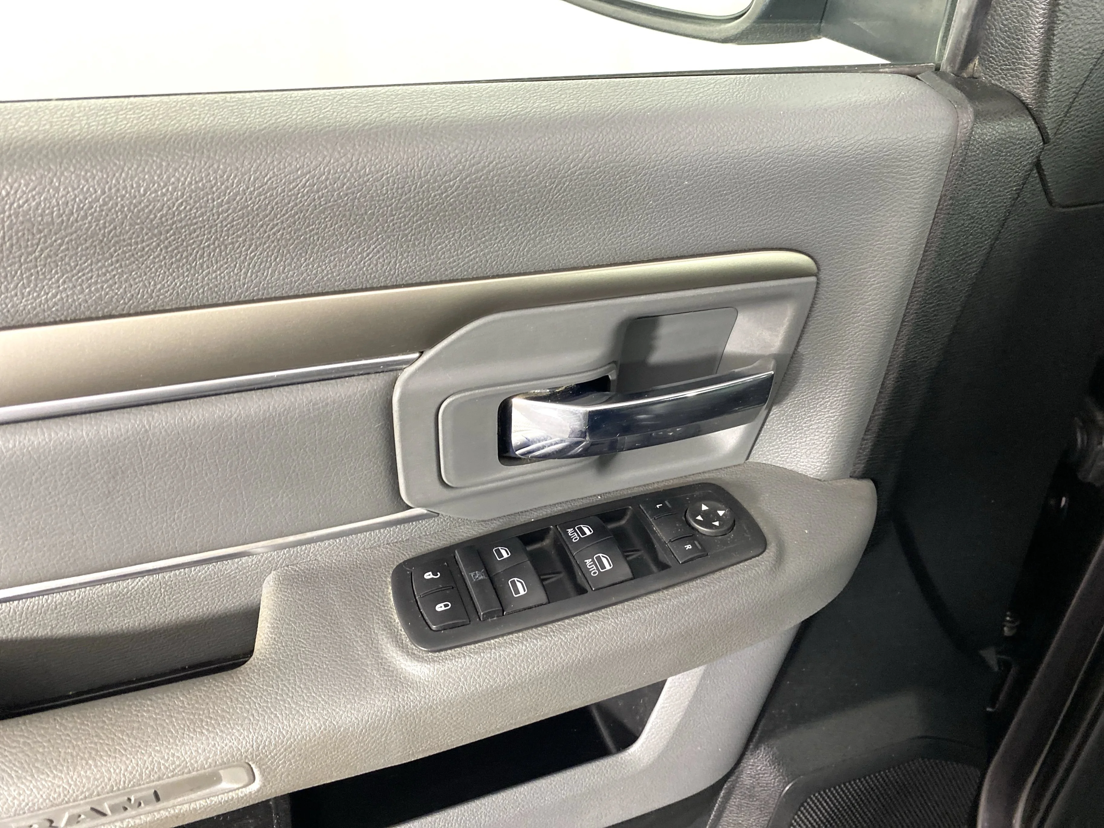 Used 2017 Granite Crystal Metallic Clearcoat Ram SLT image 10