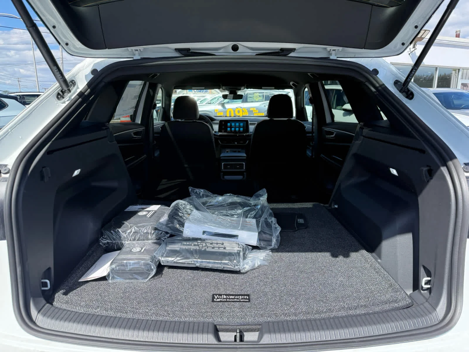 2026 Volkswagen Atlas Cross Sport SE - Photo 14