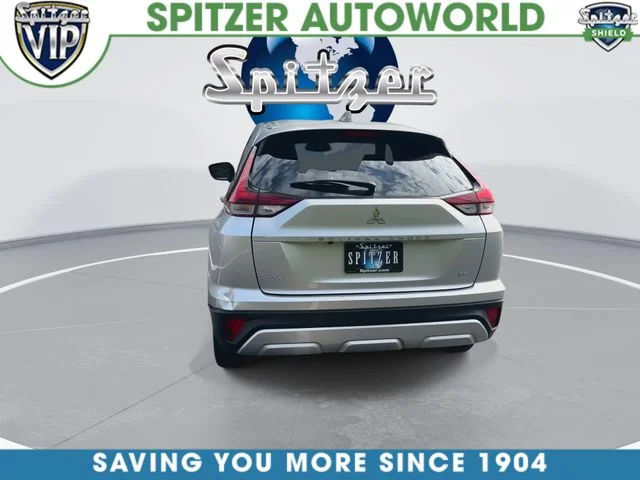 Certified Used 2025  Mitsubishi SE image 8