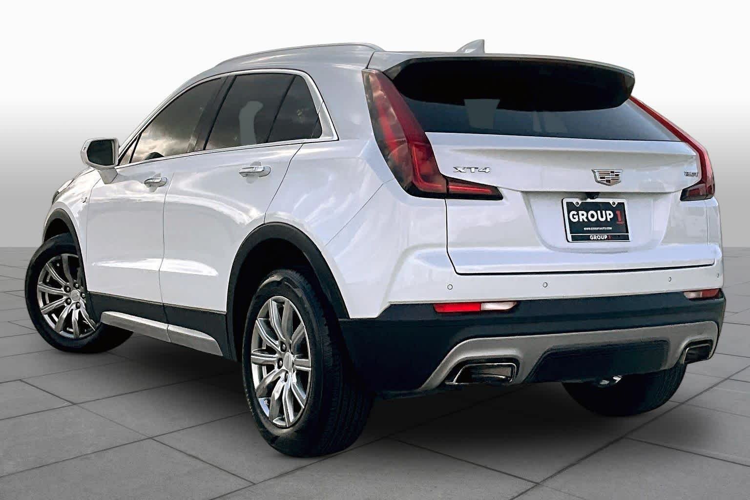 Used 2019 Crystal White Tricoat Cadillac FWD Premium Luxury image 11